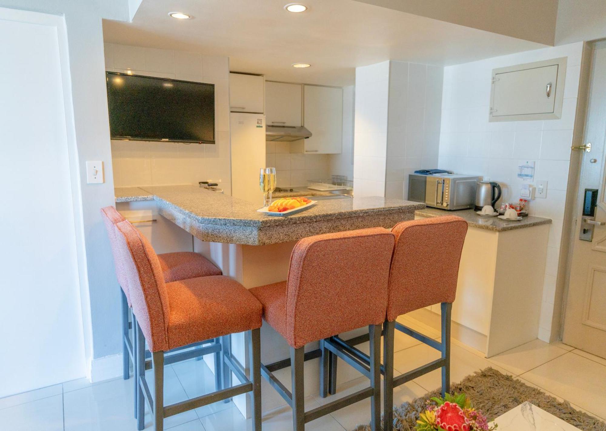 Peninsula All Suite Hotel By Dream Resorts Kaapstad Buitenkant foto